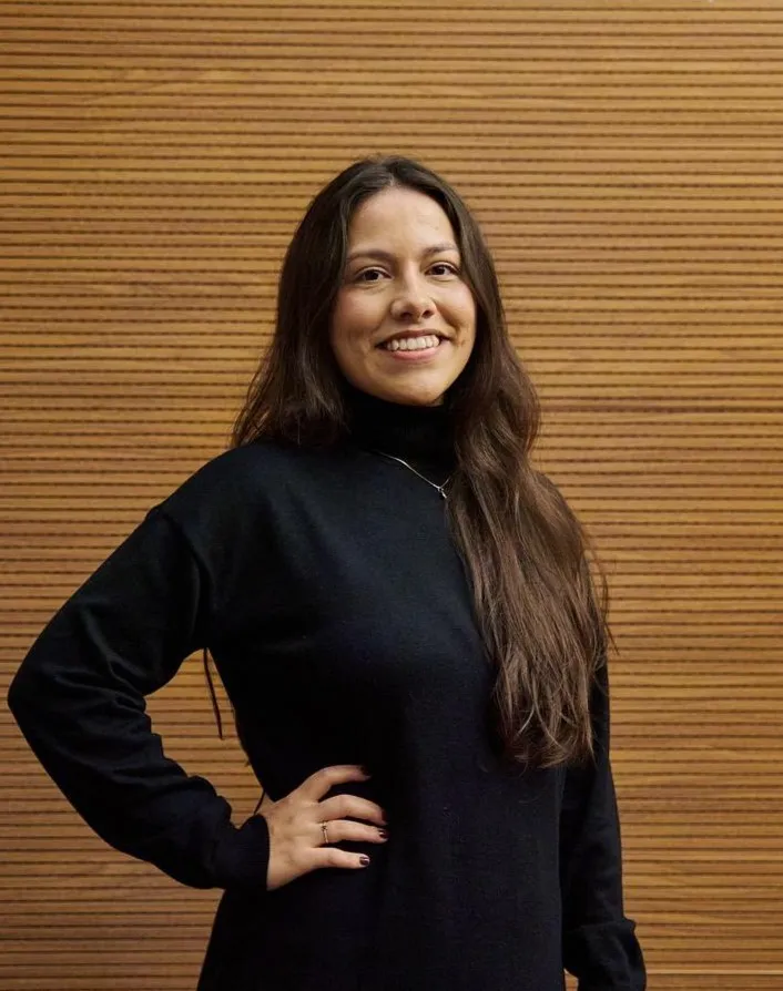 Dra. Vitória Rozeira